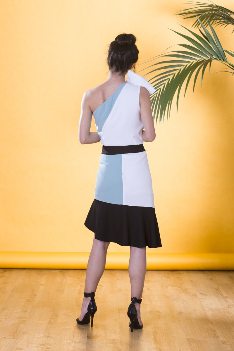 falda corta de fiesta con volantes de tres colores blanco, negro y verde agua para invitadas a boda, bautizo, comunion, evento, verano, apparentia