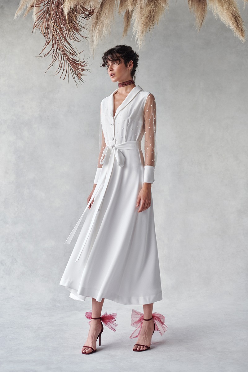 comprar online vestido camisero en tul con plumetti bordado y crep blanco para novia civil