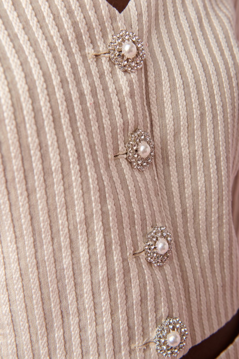 conjunto de pantalon palazzo y top corto con botones joya rayas beige de lino para invitadas a boda, bautizo, comunion, fiesta, graduacion