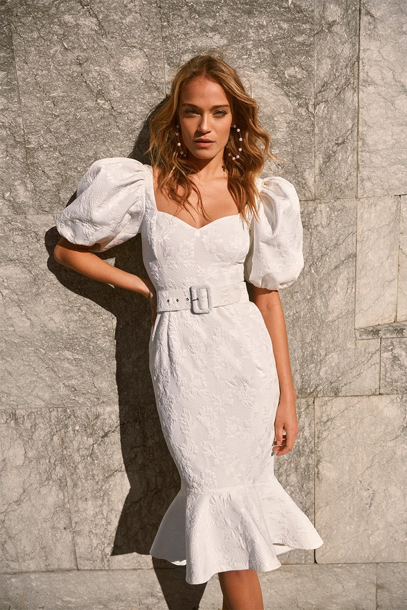 vestido en blanco brocado flores con mangas abullonadas, escote corazón y volante para invitadas boda comunion bautizo fiesta graduacioncomprar vestido en jacquard blanco flores con mangas abullonadas, escote corazón y volante para invitadas boda c