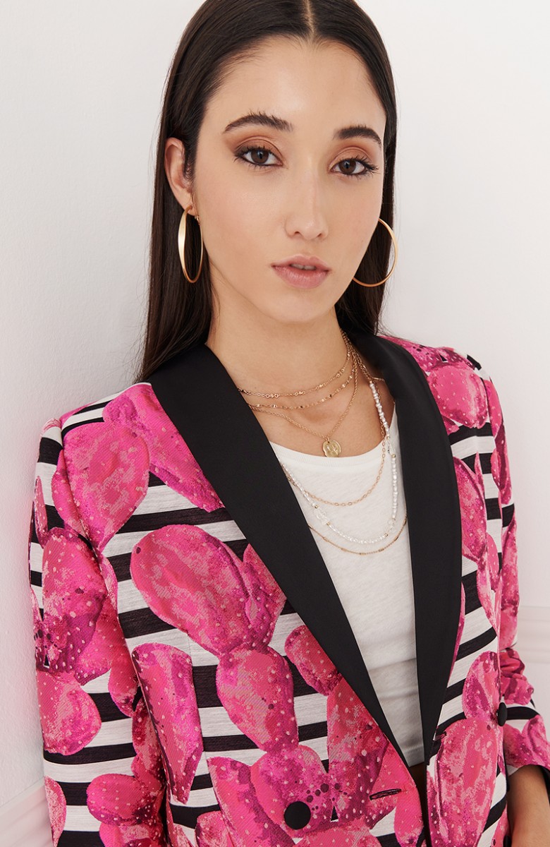 blazer mericana de jacquard estampada en tonos rosa fucsia y negros comprar online comprar coleccion otono invierno tendencias 2023 apparentia