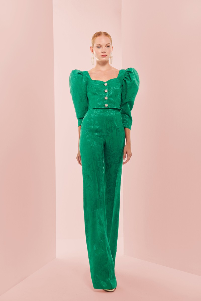 top corto con escote corazon jacquard fluido verde y manga jamon con botones plata joya para invitada de boda, mama de comunion, mama de bautizo, fiesta, evento