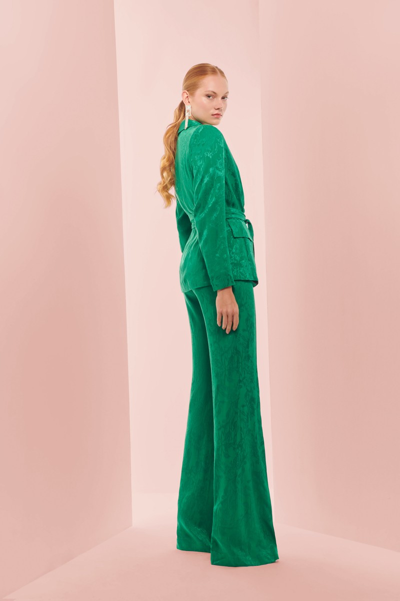 comprar traje de chaqueta en jacquard fluido verde Blazer con cuello esmoquin y cinturon para boda, invitada, fiesta, celebracion, coctel, comunion
