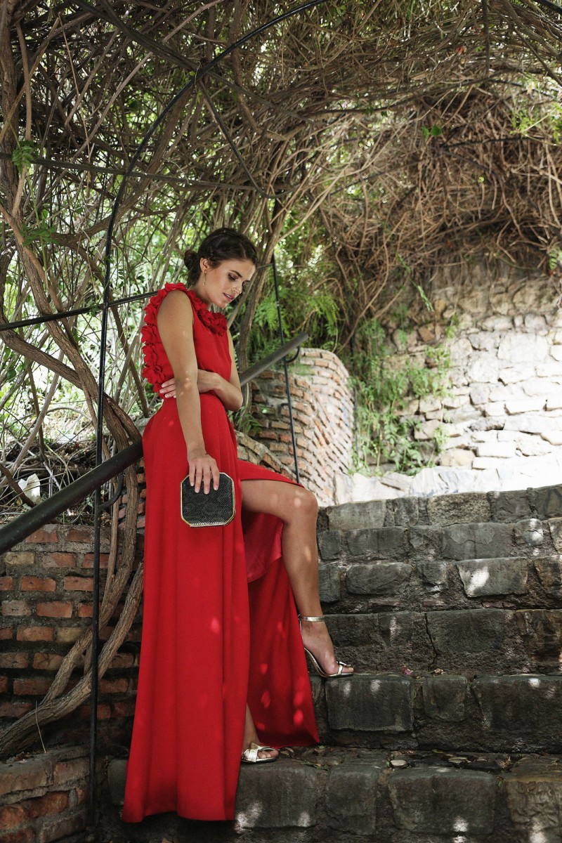 comprar online vestido invitada largo rojo con escote en la espalda de fiesta boda evento graduacion de apparentia collection